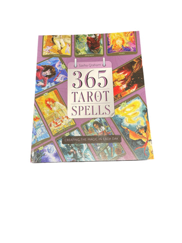 365 Tarot Spells by Sasha Graham - Witch Chest