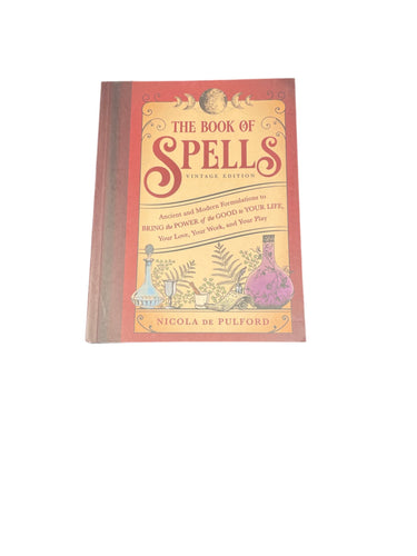 The Book of Spells By Nicola de Pulford - Witch Chest