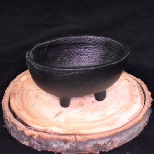 Cast Iron Oval Cauldron - witchchest