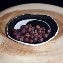 Load image into Gallery viewer, Hawthorne Berries (10g) - witchchest