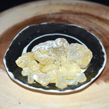 Load image into Gallery viewer, Pine Resin (Rosin or Colophony) - 10g - witchchest
