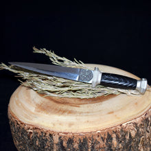Load image into Gallery viewer, Scottish Pentacle Athame - witchchest