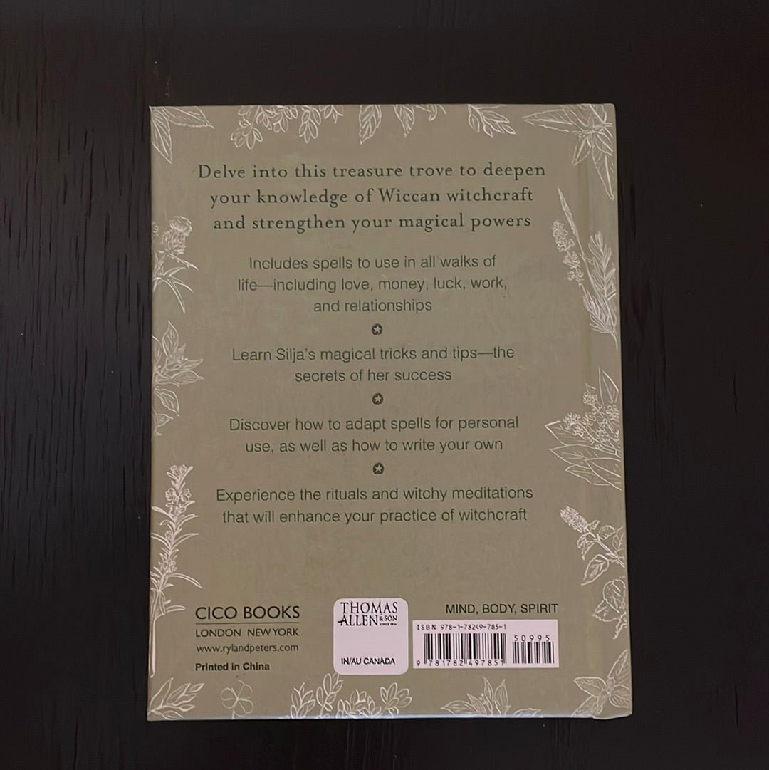 The Green Wiccan Spell Book - Witch Chest